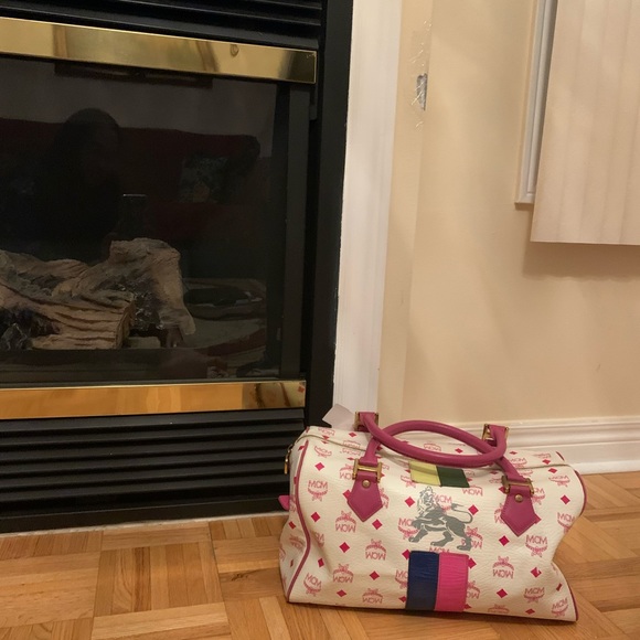 MCM purse - Picture 2 of 4